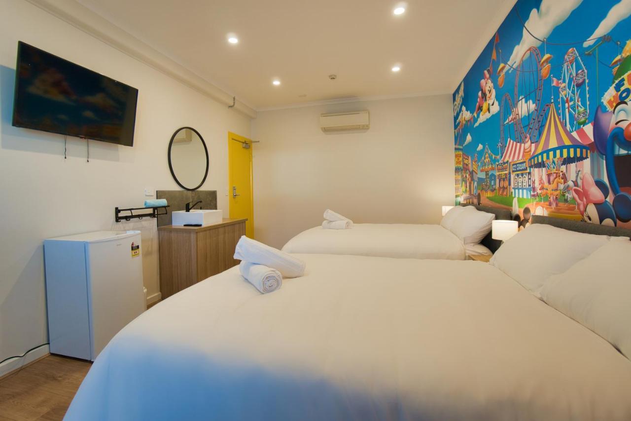 Dreamy Stays Accommodation - Private Rooms With Shared Bathrooms Adelajda Zewnętrze zdjęcie