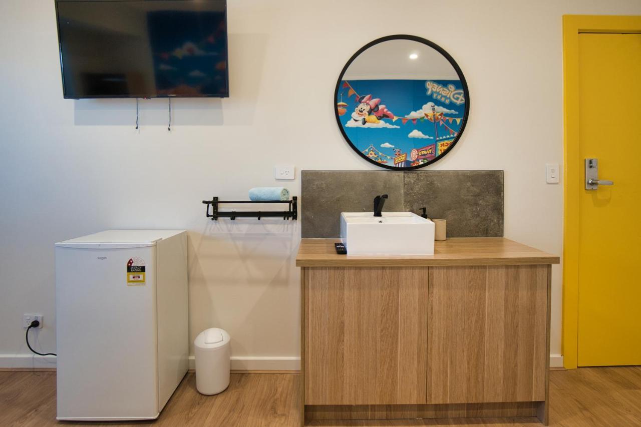 Dreamy Stays Accommodation - Private Rooms With Shared Bathrooms Adelajda Zewnętrze zdjęcie