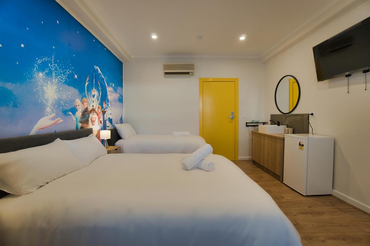 Dreamy Stays Accommodation - Private Rooms With Shared Bathrooms Adelajda Zewnętrze zdjęcie